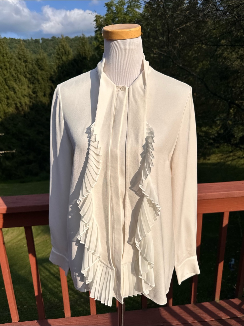 Lafayette 148 New York Bates Cream Ruffle Front 100% Silk Blouse